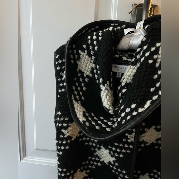 Waverly Grey Riley Vest - Picture 6 of 9